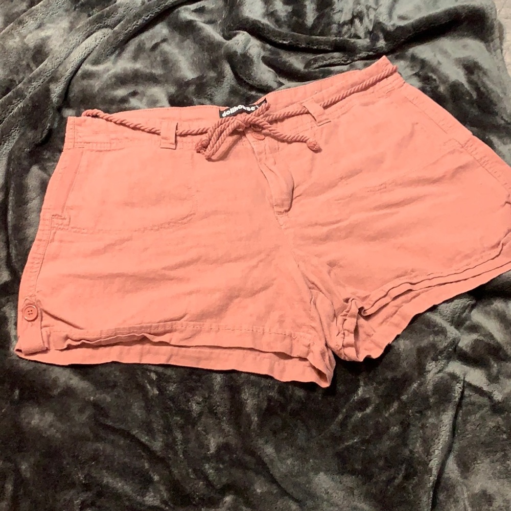 Dollhouse dusty pink linen shorts NWOT